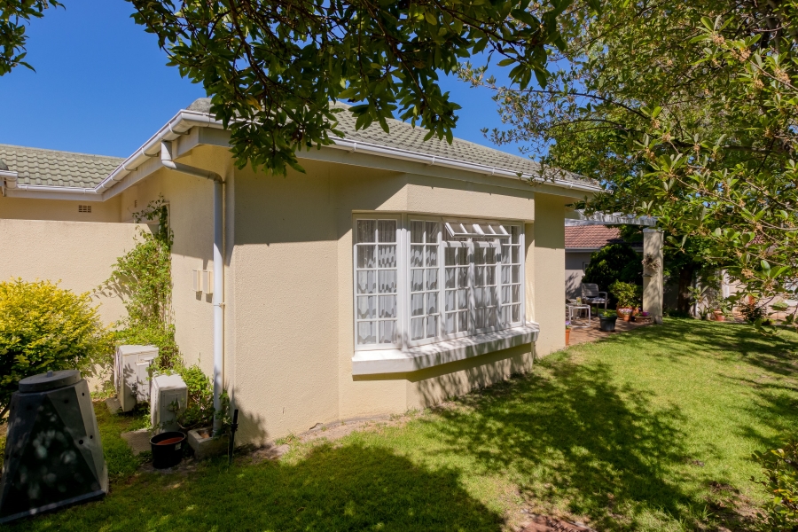 2 Bedroom Property for Sale in Helderberg Village Western Cape